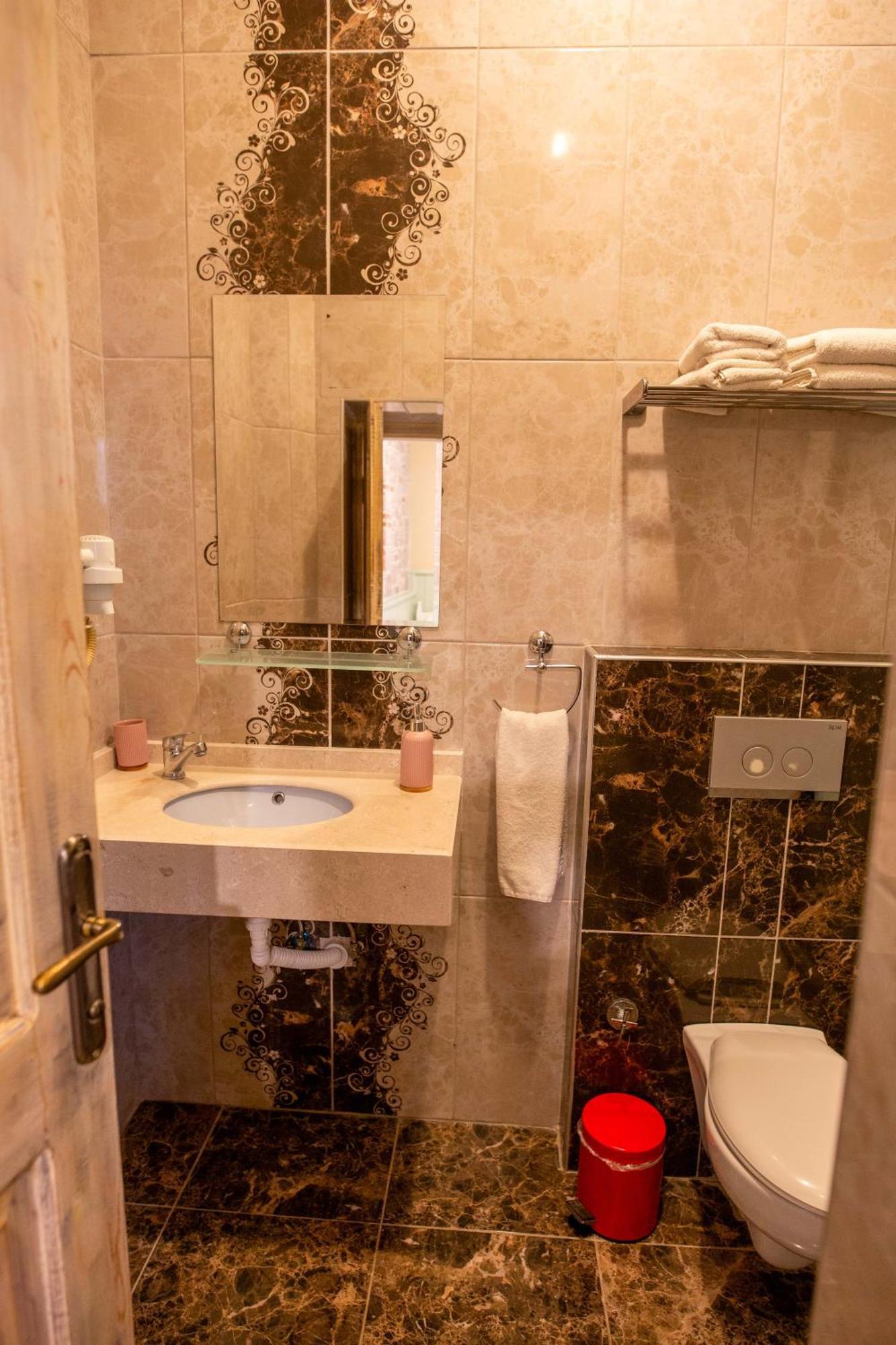 Cunda Mor Limon Otel Ayvalı Extérieur photo