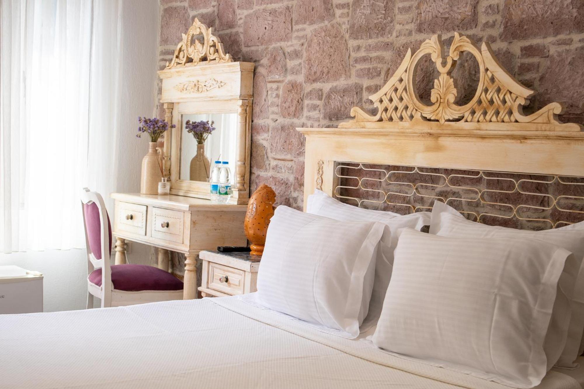 Cunda Mor Limon Otel Ayvalı Extérieur photo