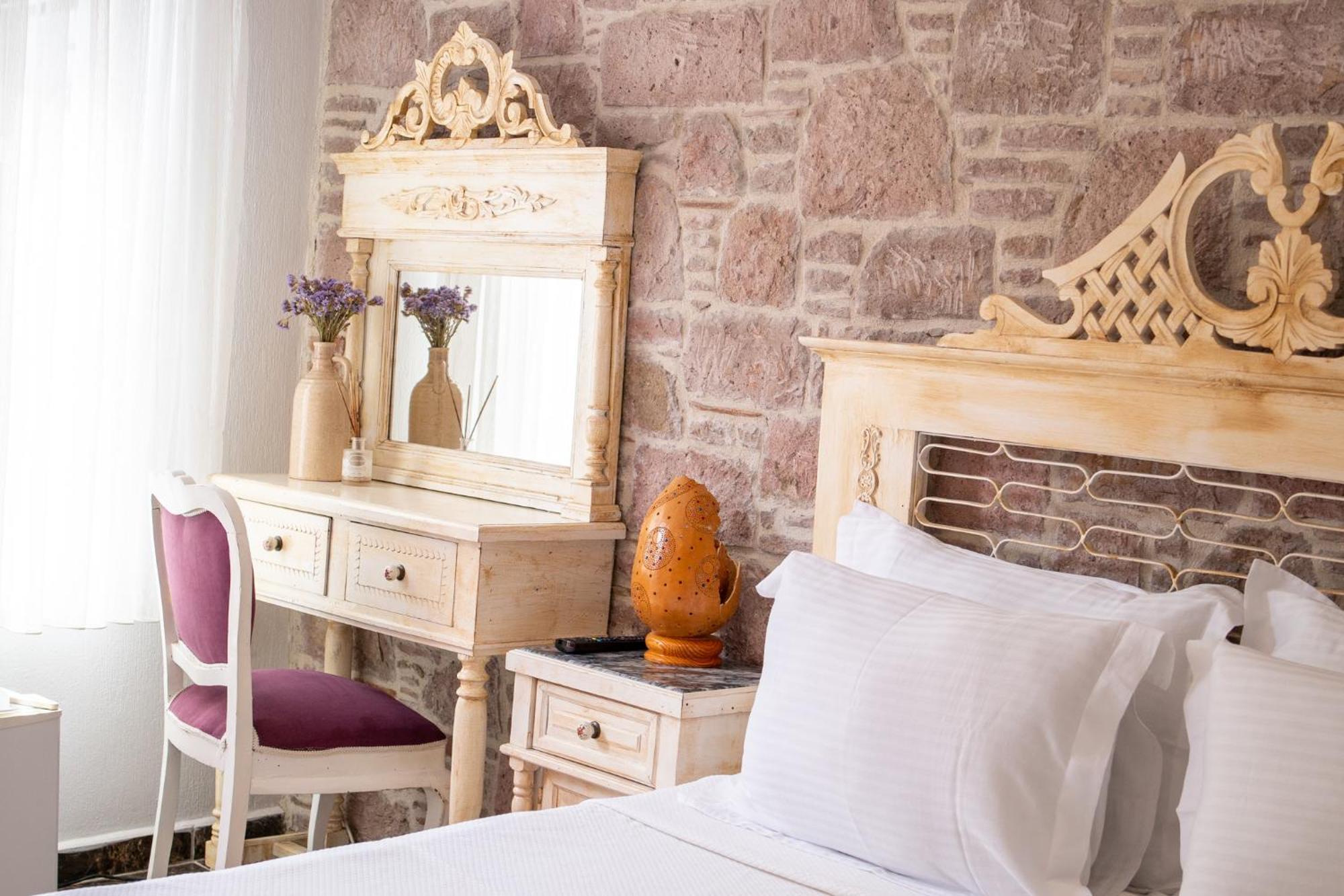 Cunda Mor Limon Otel Ayvalı Extérieur photo