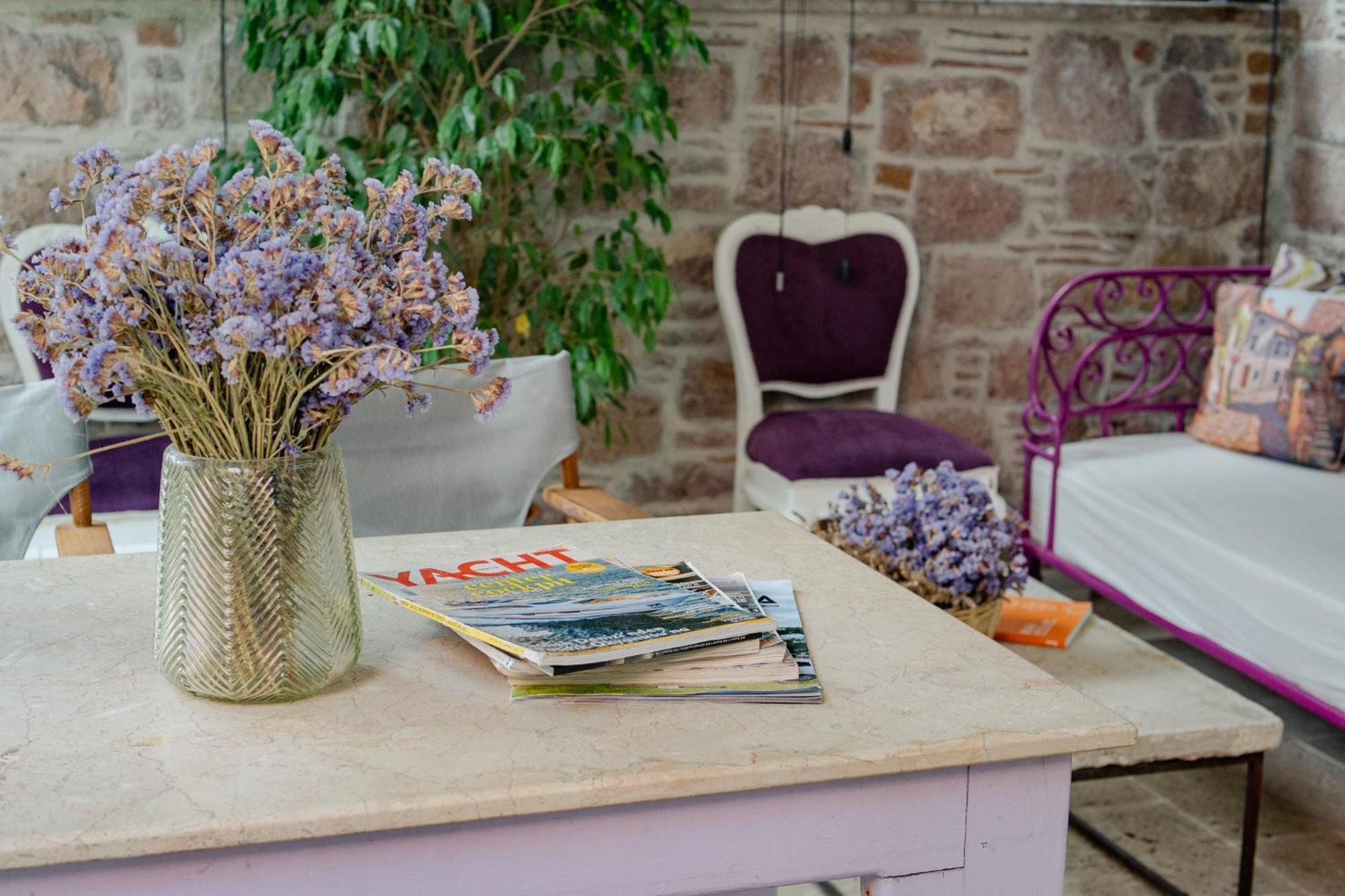 Cunda Mor Limon Otel Ayvalı Extérieur photo